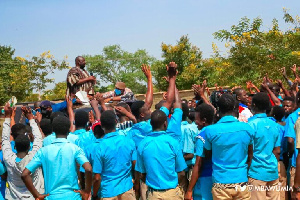 Dr. Mahamudu Bawumia addressing the students