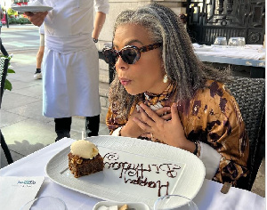 Nana Otedola with her cute birthday cake