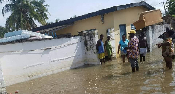 The ravaging sea ran into the homes of residents