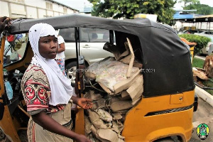 In all, 15 cartons of unwholesome chicken were seized from the culprits