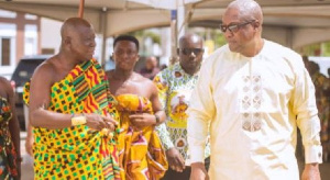 Former President John Dramani Mahama with Asantehene Otumfour Osei Tutu II