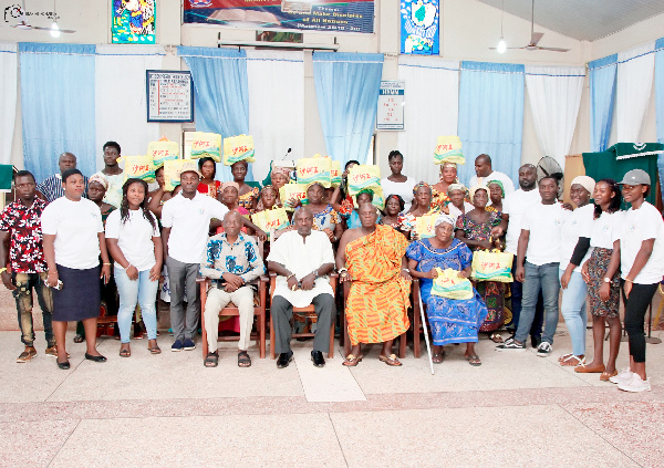 Emmnarg Groupe Foundation puts smiles on faces of widows, the aged