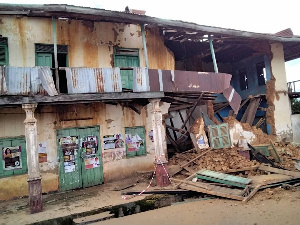 The picture of the collapsed palace