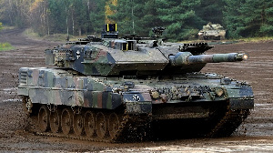 Germany agree to supply di tanks to Ukraine in January afta dem bin dey reluctant to do am