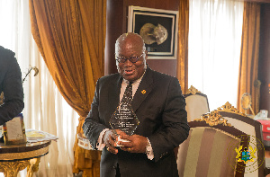 President Akufo-Addo with his award from the US National Bar Association